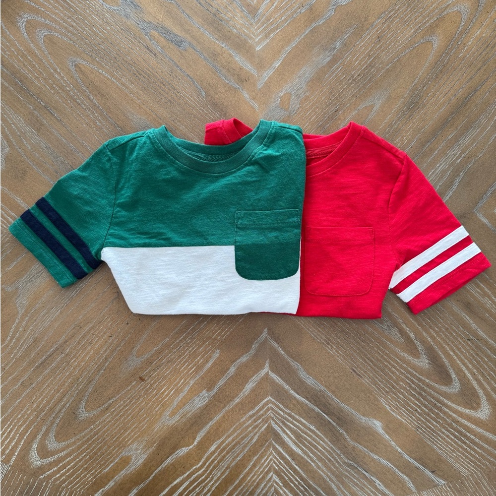 Old Navy Kids' Green and Red Short Sleeve Tees